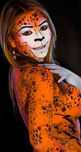Neon Leopard bodypainting