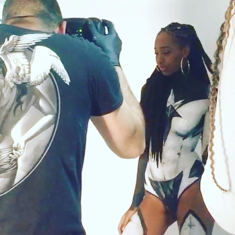 Historia del Bodypainting y su Evoluci&oacute;n en Colombia: El Legado de Giovanni Zitro